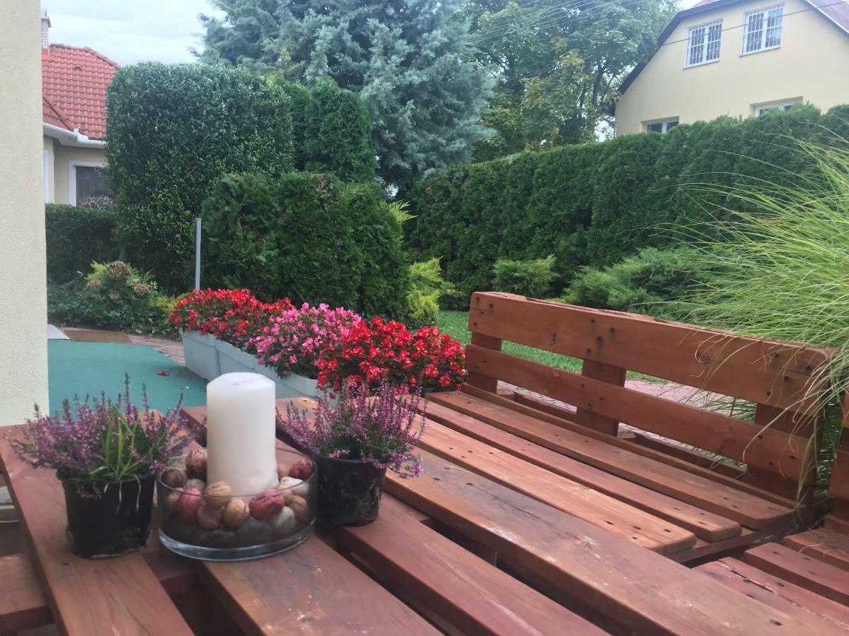 Villa Relax Apartman Gárdony Exteriör bild